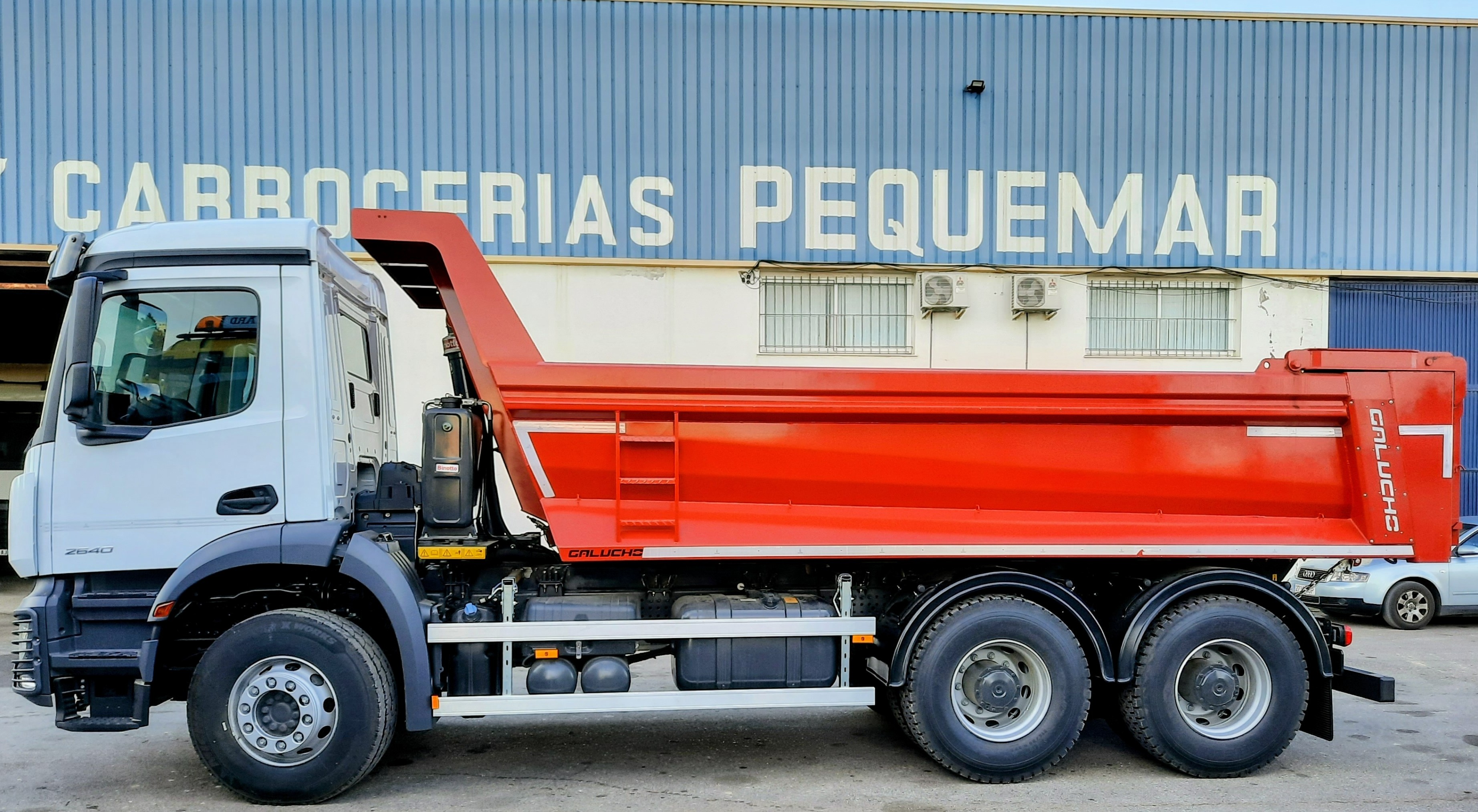 Carrocería Basculante Modelo Principal